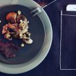 Икеа предлага подложка за хапване с джоб за смартфон