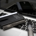 Elago Anti-Fog Flat Panel Screen Cleaner Kit - комплект за почистване на дисплеи 1