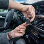 4smarts Ultimag Magnetic Vent Car Holder Clampmag - магнитна поставка за радиатора на кола за iPhone и смартфони (черен) 5