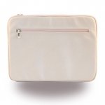 Guess Saffiano Notebook Sleeve - дизайнерски луксозен кожен калъф за преносими компютри до 15 инча (златист) 3