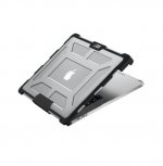 Urban Armor Gear Case - удароустойчив хибриден кейс за Apple MacBook Pro Touch Bar 15 (прозрачен) 1