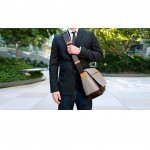 Moshi Aerio Messenger Bag - стилна кожена чанта за MacBook Pro 15 и лаптопи до 15.4 ин. (сива) 7