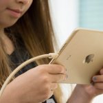 Fuse Chicken Titan Black Plus - стоманен Lightning кабел за iPhone, iPad, iPod с Lightning порт (1.5 метра) 6