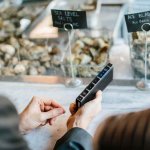 TwelveSouth BookBook - луксозен кожен калъф (с кейс) тип портфейл за iPhone 8, iPhone 7 (черен) 4