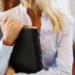 TwelveSouth BookBook V2 - луксозен кожен калъф за MacBook Pro 15 (2016 и по-нов) 4