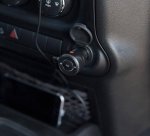 Griffin iTrip Aux cable and Lightning Connector - зарядно за кола с контролери, Aux кабел и Lightning кабел за iPhone, iPad, iPod (черен) 1