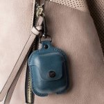 TwelveSouth AirSnap Leather Case - кожен калъф (ествествена кожа) за Apple Airpods (тъмносин) 3