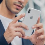 Moshi SuperSkin - тънък силиконов (TPU) калъф (0.35 mm) за iPhone XS Max (прозрачен) 4