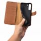 iCarer Haitang Leather Wallet Case - кожен (естествена кожа) калъф, тип портфейл за Samsung Galaxy S22 (кафяв) 3