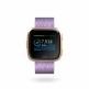 Fitbit Versa Special Edition (NFC) - умен фитнес часовник с известия и следене на дневната и нощна активност на организма за iOS, Android и Windows Phone (лилав-розово злато) (плетена каишка) 1