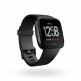 Fitbit Versa (NFC) - умен фитнес часовник с известия и следене на дневната и нощна активност на организма за iOS, Android и Windows Phone (черен) 1